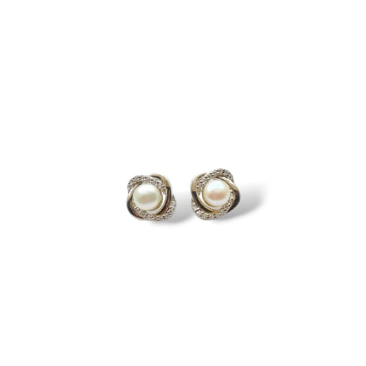 Timeless Pearl Earrings Silver