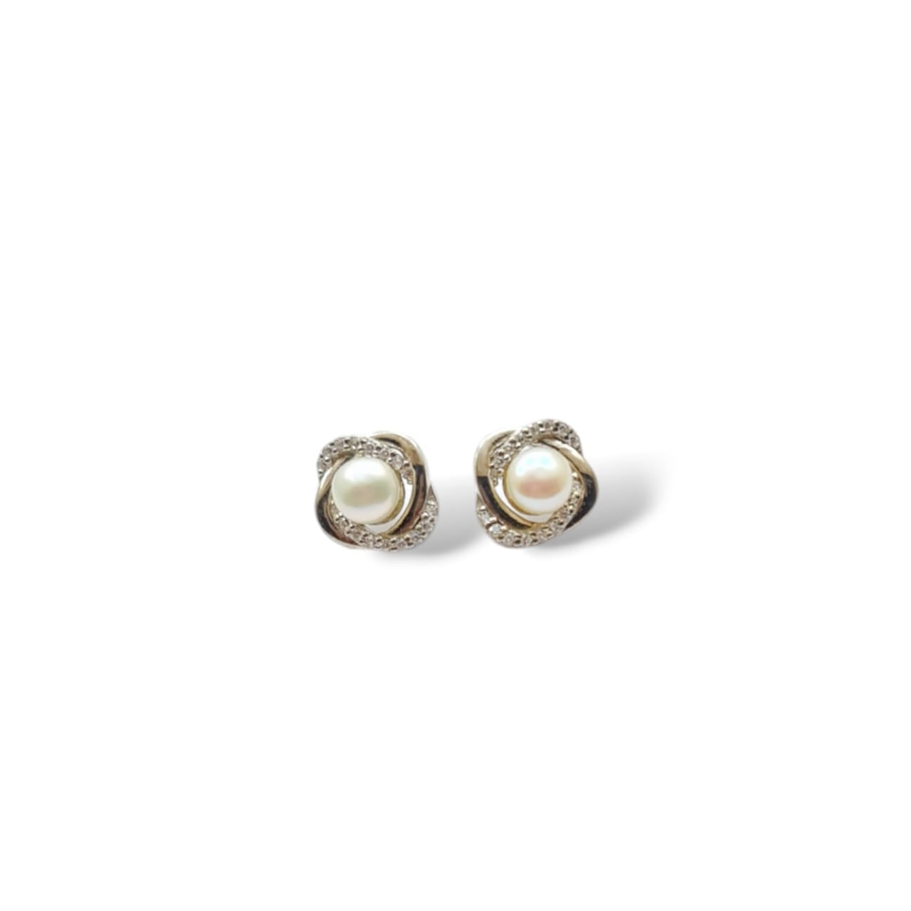 Timeless Pearl Earrings Silver