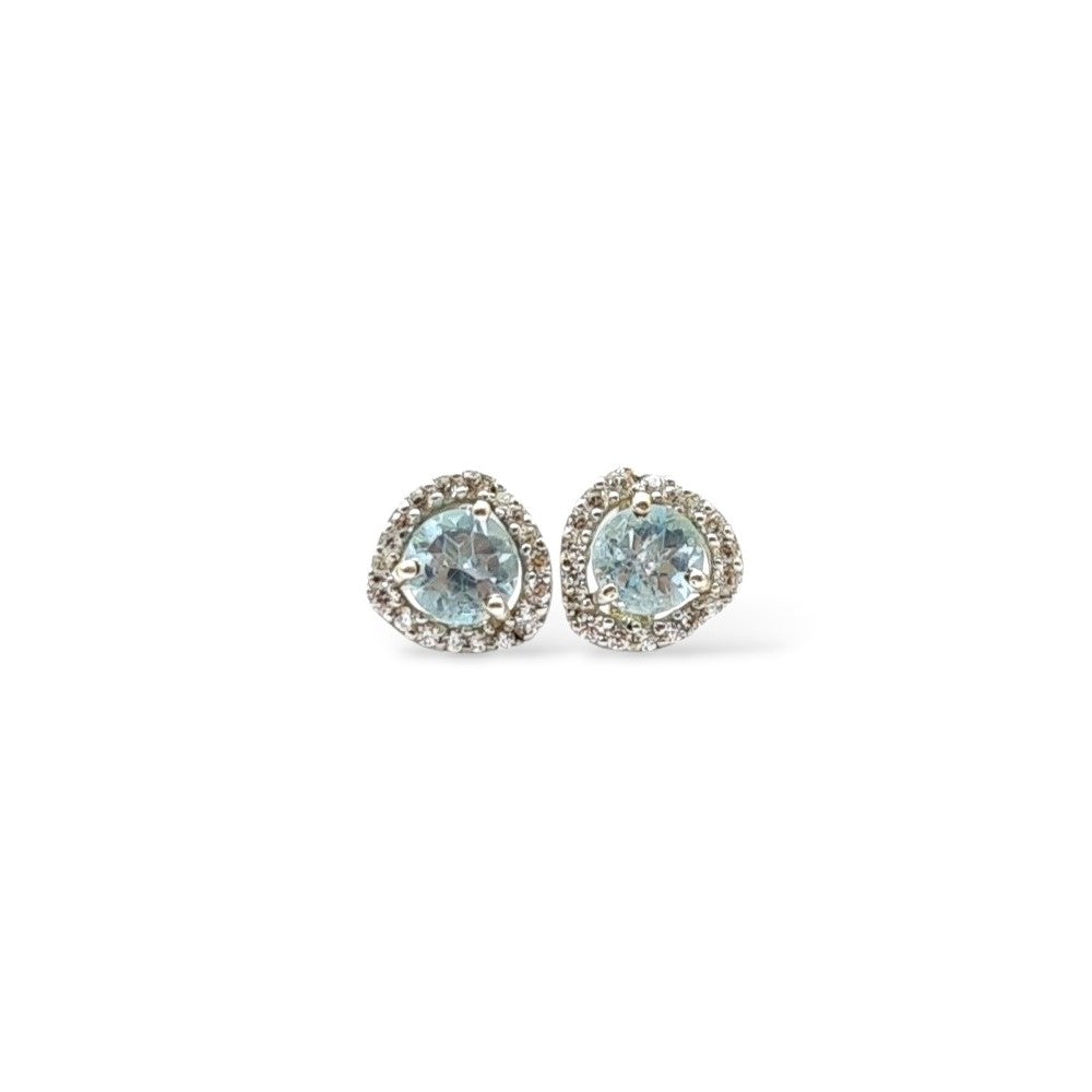 Round Halo Studs