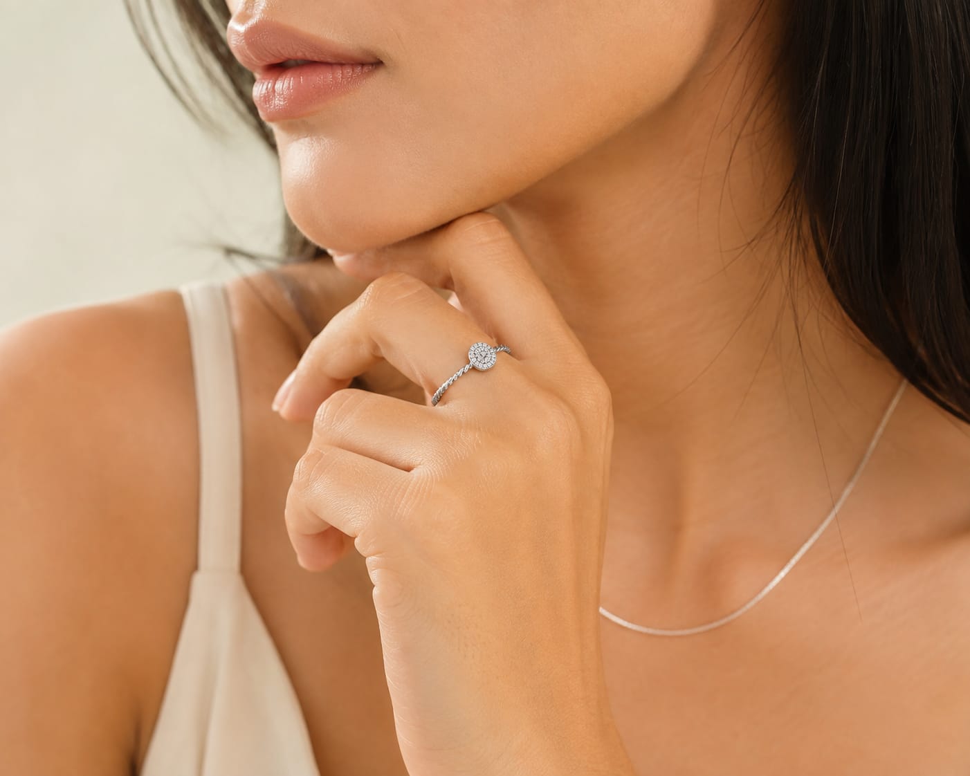 Twisted Round Pave Ring