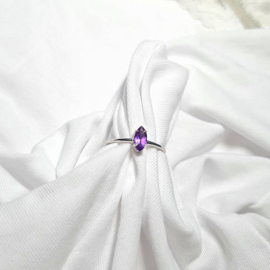 Mini Marquise Birthcolor Ring